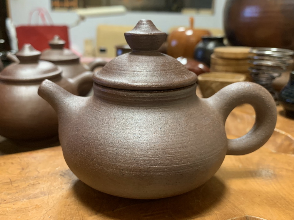 國際陶藝大師李仁燿研發蜂巢茶壺泡茶收藏兩相宜