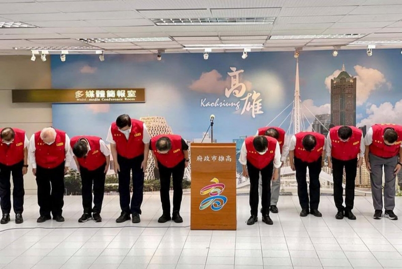 高雄市史上最嚴重的大火 市長陳其邁悲痛深切檢討並向家屬道歉