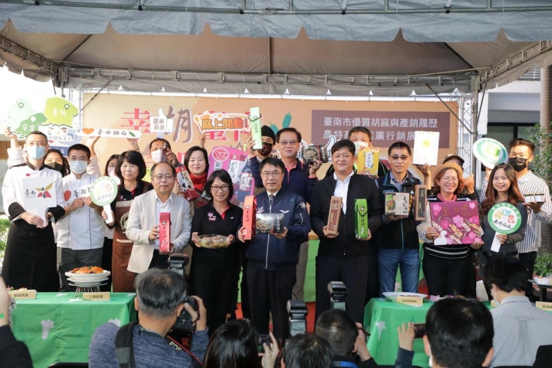黃偉哲北上推廣臺南優質胡麻 美味麻油料理立法院上菜