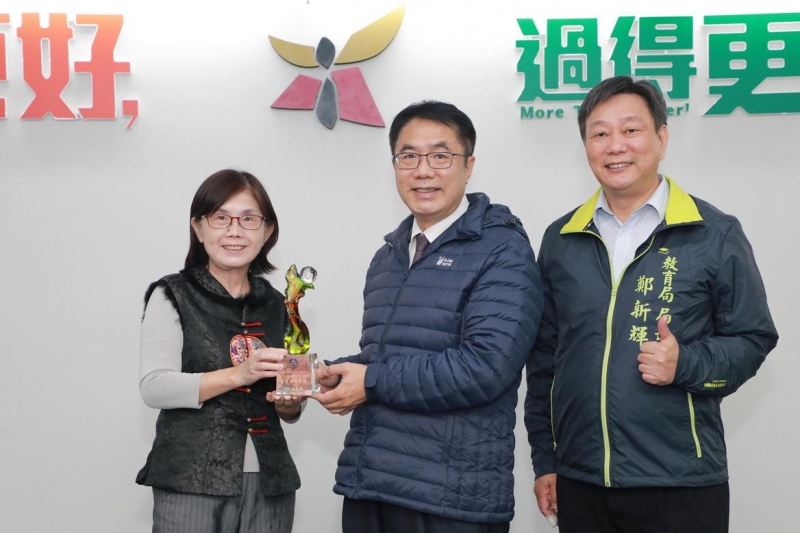 全台率先區區有樂齡 台南市獲樂齡教育奉獻獎肯定