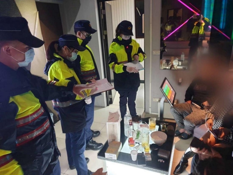 因應疫情升溫 竹市警加強稽查特定娛樂場所