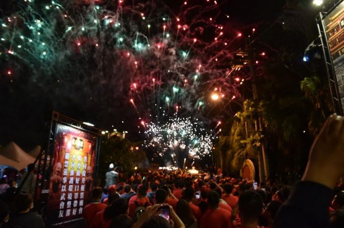南市廟會深夜遶境放炮擾寧 環保局依規定開罰