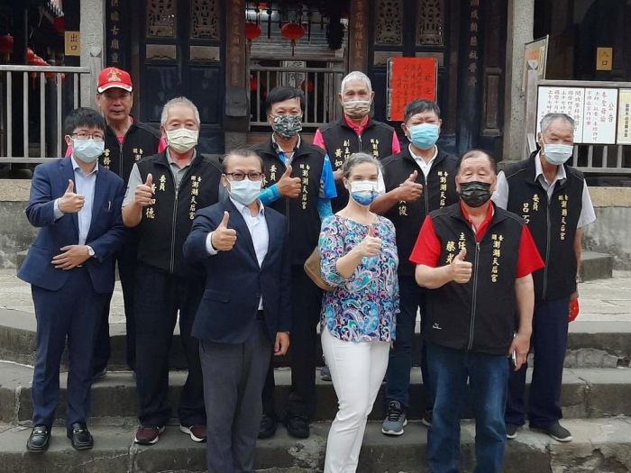 美國在台協會處長孫曉雅赴天后宮參拜祈福