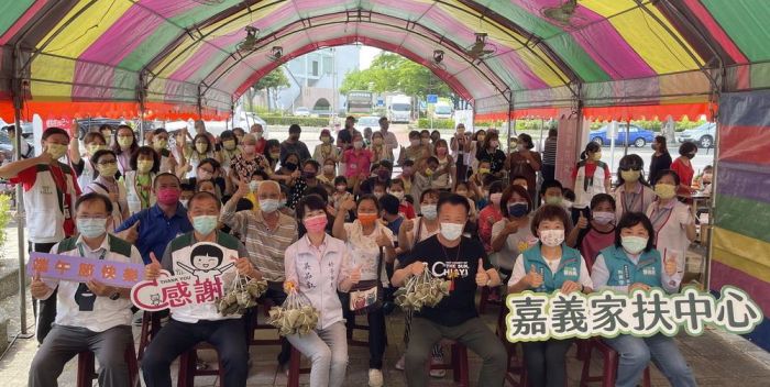 嘉義家扶親子包暖心粽 端午粽香愛傳承