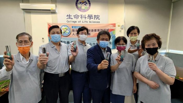 嘉義大學與華安醫學公司簽訂產學合作備忘