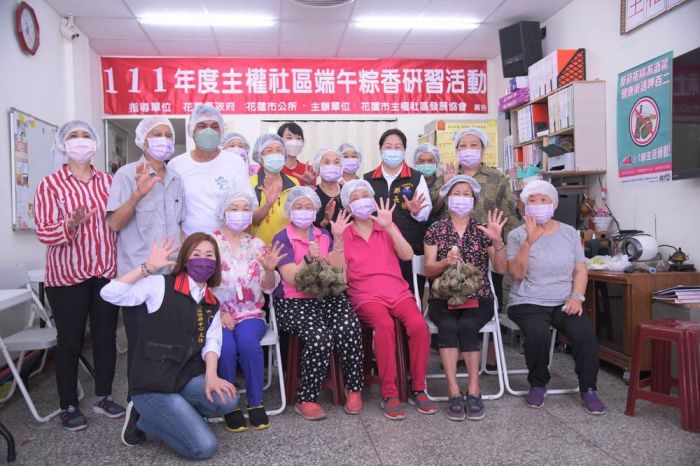 粽葉飄香 徐榛蔚出席「端午粽香研習活動」展現好手藝