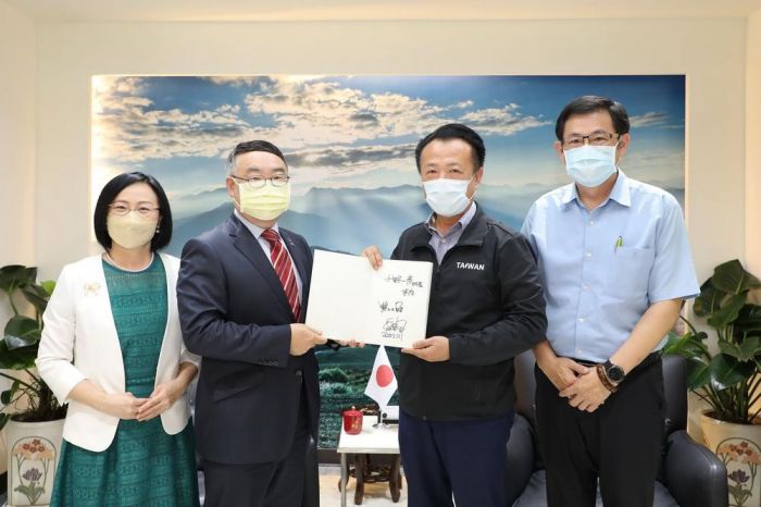 日本台灣交流協會高雄事務所長小野一彥拜會 翁章梁積極行銷嘉義	