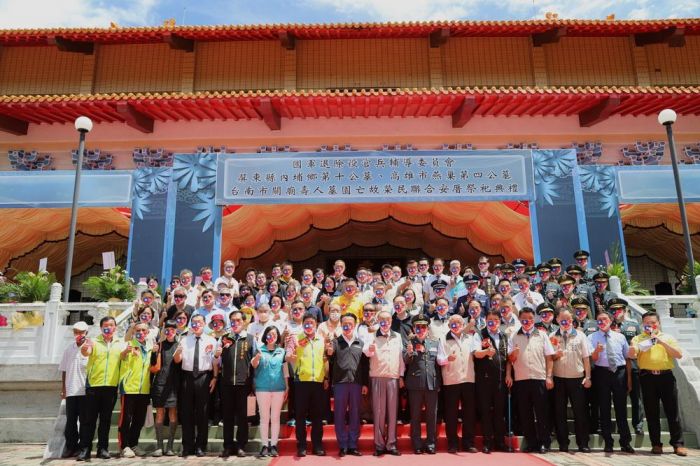 故榮民496位安厝晉塔軍人忠靈祠典禮大鵬主委親臨主祭翁章梁出席表達追思
