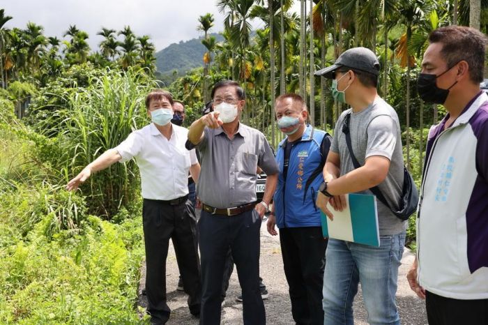 投縣仁愛原鄉農園無水可用 林明溱會勘允增闢灌溉溝渠