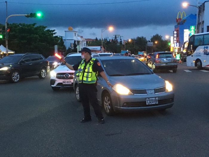 國旅補助上路 恆警假日車流明顯增加