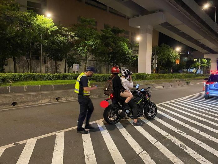 南港警暑期加強取締無照、危險駕駛