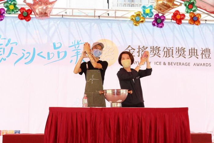 嘉義市首頒「金搖獎」29家飲冰品業者獲獎