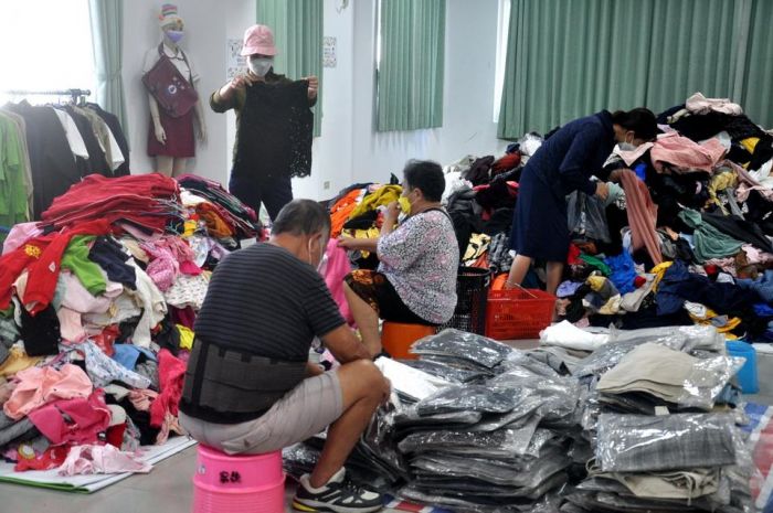 澎湖家扶中心衫仔櫥市集 銅板愛心做環保