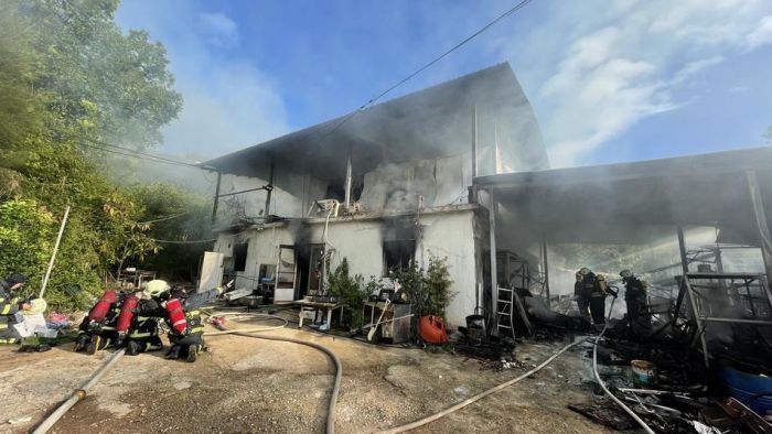 金門工寮火警緊鄰火藥庫 消防局火速救援幸無蔓延
