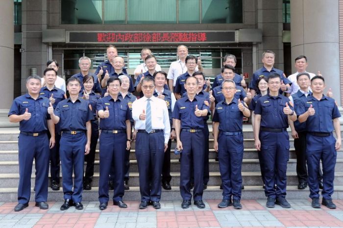 內政部長徐國勇「抵嘉」慰勉