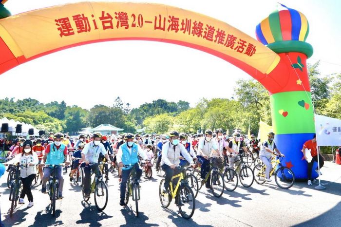 騎乘單車悠遊山海圳綠道 650位車友齊聚烏山頭水庫出發