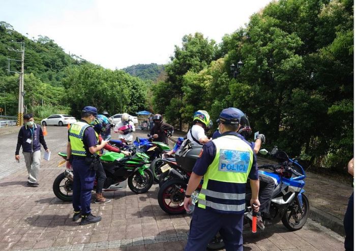 嘉縣環警監聯合取締噪音車輛無假期 已取締122件違規