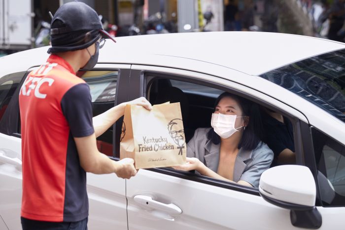 肯德基持續創新「體驗式消費」服務　推出速食業獨家「免下車快取GO」