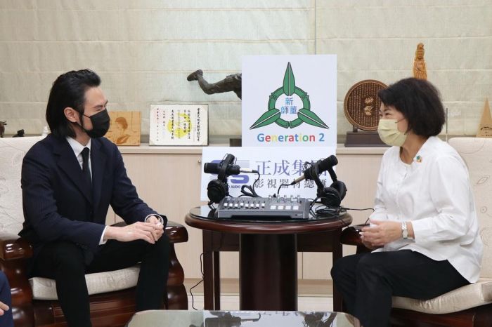 正成捐贈Podcast 黃敏惠市長感謝為市政宣傳添利器