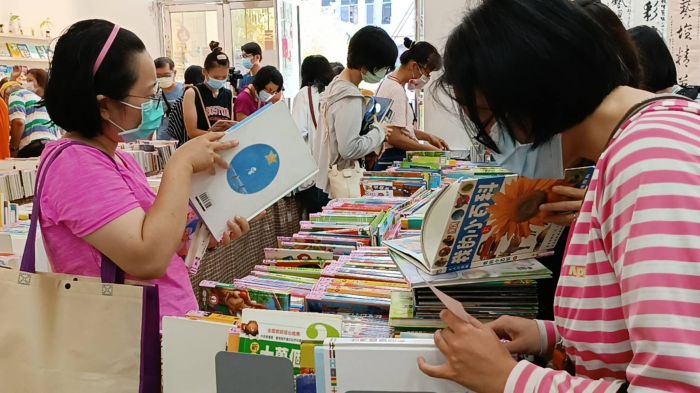 好書交享閱 彰化市立圖書館鼓勵民眾以書易書