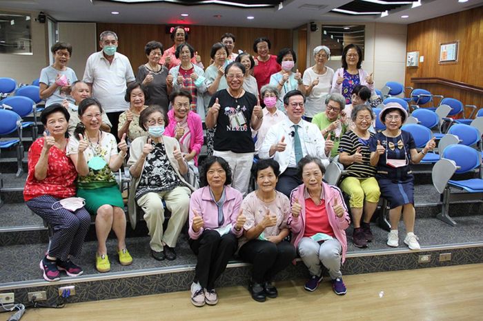 松年大學彰基分校開課！ 學員平均年齡77歲展現銀髮生命力