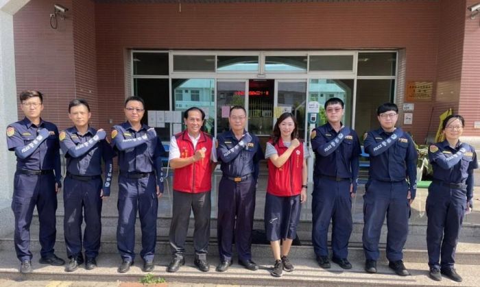  屏東警友會捐贈防曬袖套　照護波麗士手臂