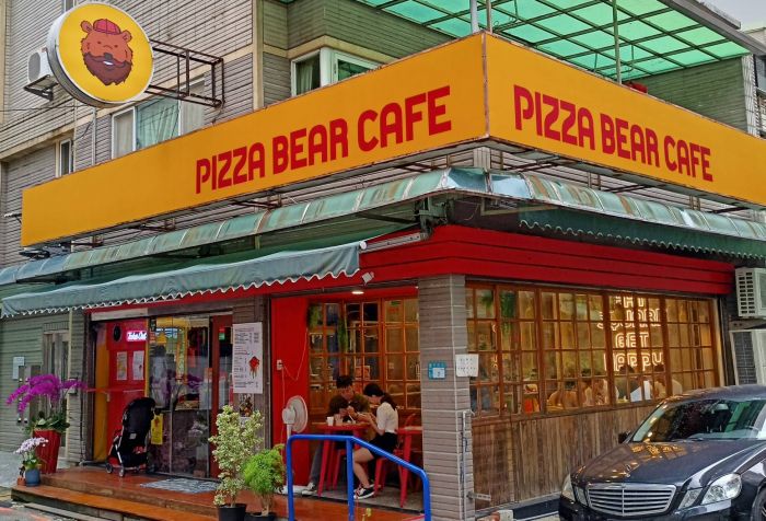 「Pizza Bear Cafe」 披薩熊驚喜在轉角與底特律風格披薩相遇