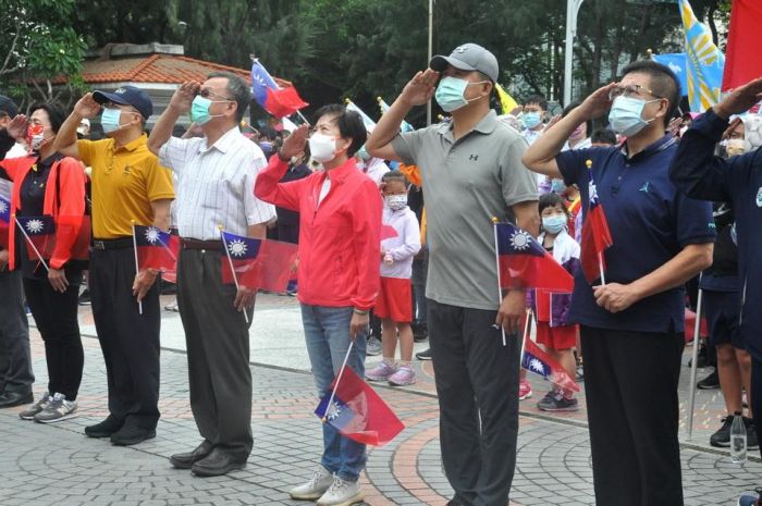 澎湖雙十國慶升旗 賴峰偉許下疫情解封等3願望