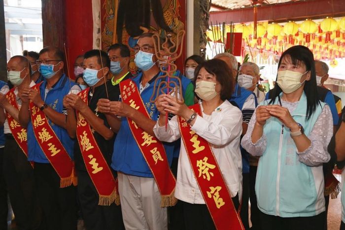 嘉邑頂安宮「觀音佛祖佛誕祝壽典禮」黃敏惠市長前往祝賀
