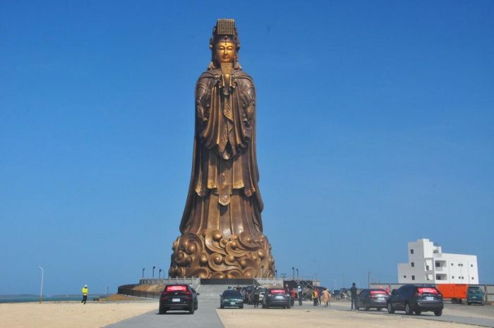 澎湖媽祖雕像落成灑淨祈福法會 祈願家戶平安