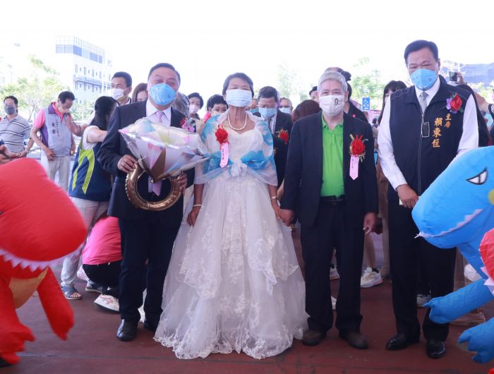 牽了就是一輩子 員林市公所表揚牽手半世紀323對「老倆口」
