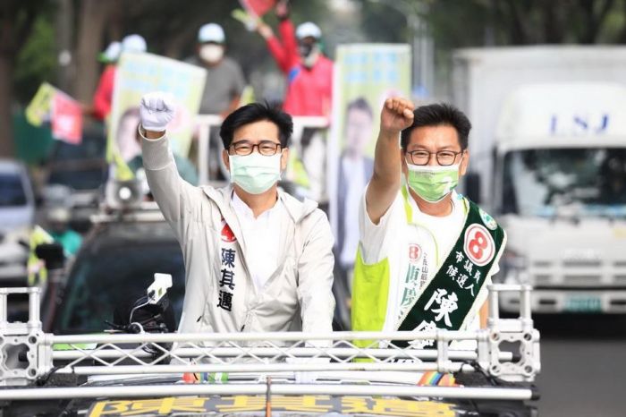 陳其邁搶救大岡山最在地新人陳慶鴻 愛妻土味情話大告白