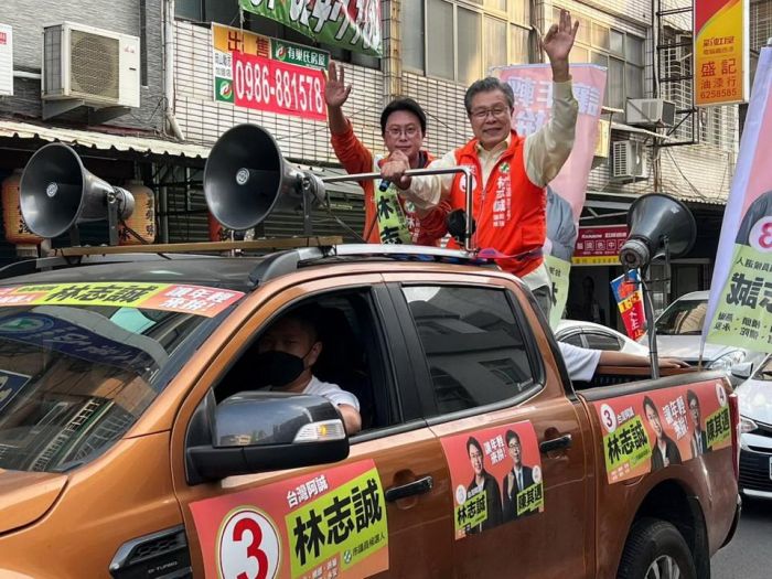 金鐘歌王楊烈 陪同林志誠車隊掃街