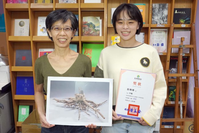 染劑詮釋時間印記  大葉大學張琳琳獲屏東獎雕塑類優選