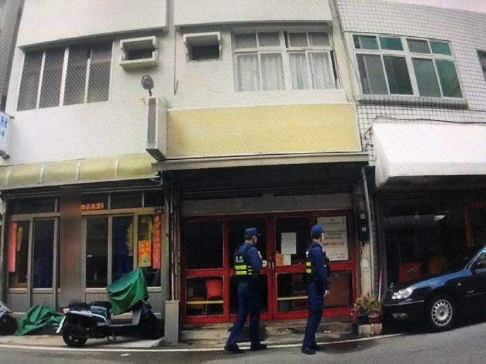 老舊民宅外牆磁磚崩壞掉落 光明警急聯繫排除