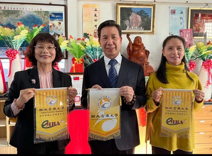 高雄大學EMBA校友當選金門縣長 高雄班學員企業參訪祝賀