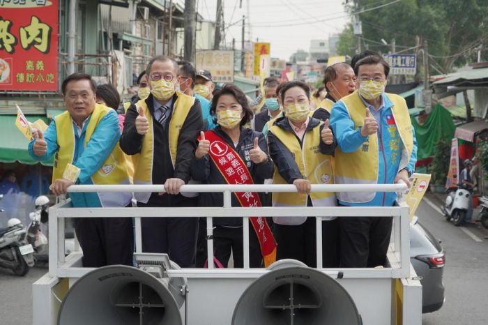 黃敏惠車掃 邀徐榛蔚、曾銘宗、翁重鈞、吳志揚助陣