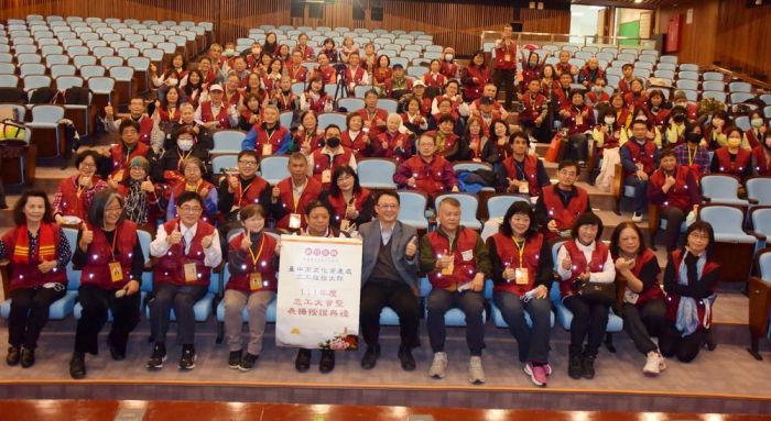 中市文化資產志工隊成立10週年 表揚授證多位優秀志工