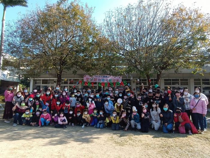 聖誕圓夢濃濃感恩情 大園國小秀才藝傳達感謝