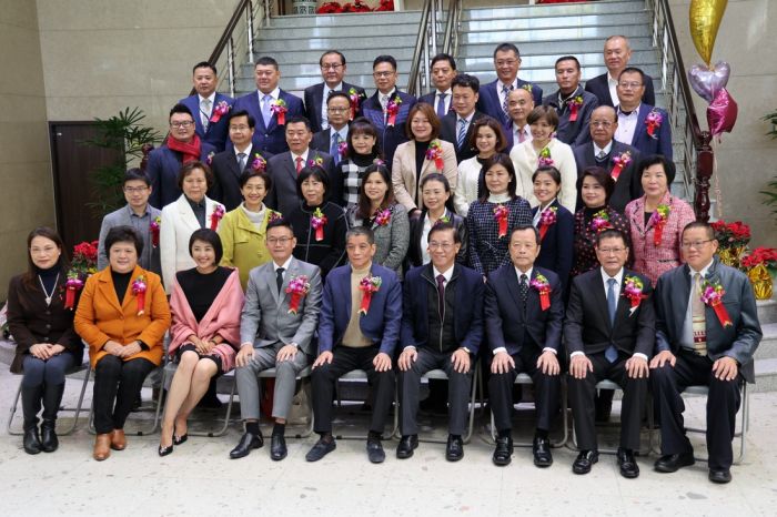 許淑華就職後赴縣議會  祝賀新科議員就職及正副議長連任