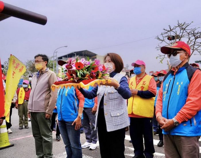 玉皇宮遶境遊行 周春米祈福為屏東帶來祥福
