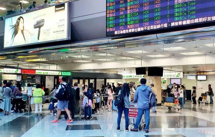 春節連假澎湖機場出現大量返鄉人潮