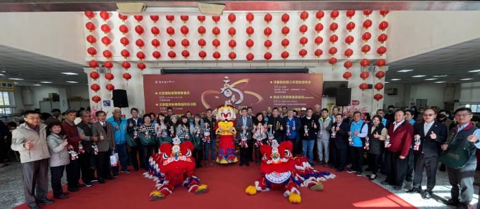 鹿港新春團拜 元宵限定版BOBI兔小提燈Q萌亮相