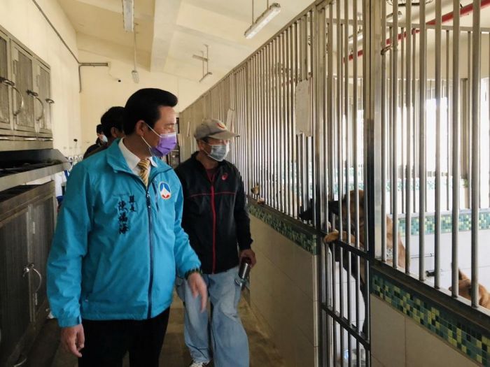金門縣長陳福海視察動植物防疫所和畜產試驗所