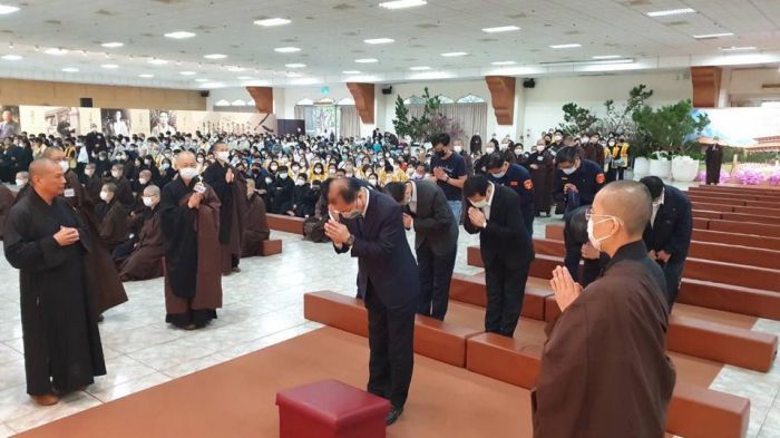 警政署長率高市警局赴佛光山弔唁 感念星雲大師慈悲護持