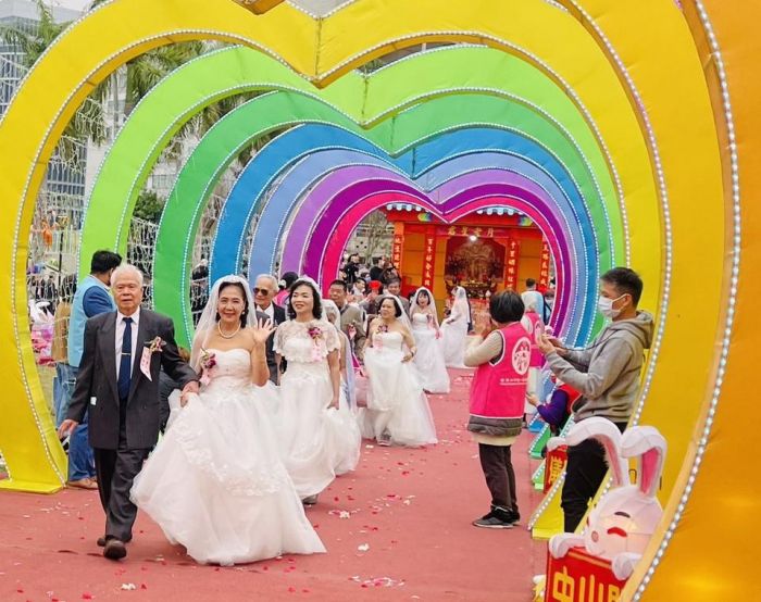 幸福三重愛在先嗇宮  101對珍珠婚佳偶們步上紅毯
