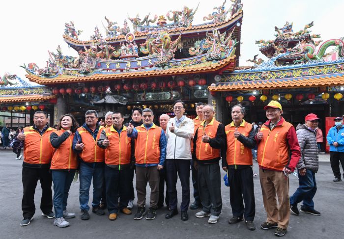 張善政大湖福德宮參香祈福 祈求護佑市民闔家安康