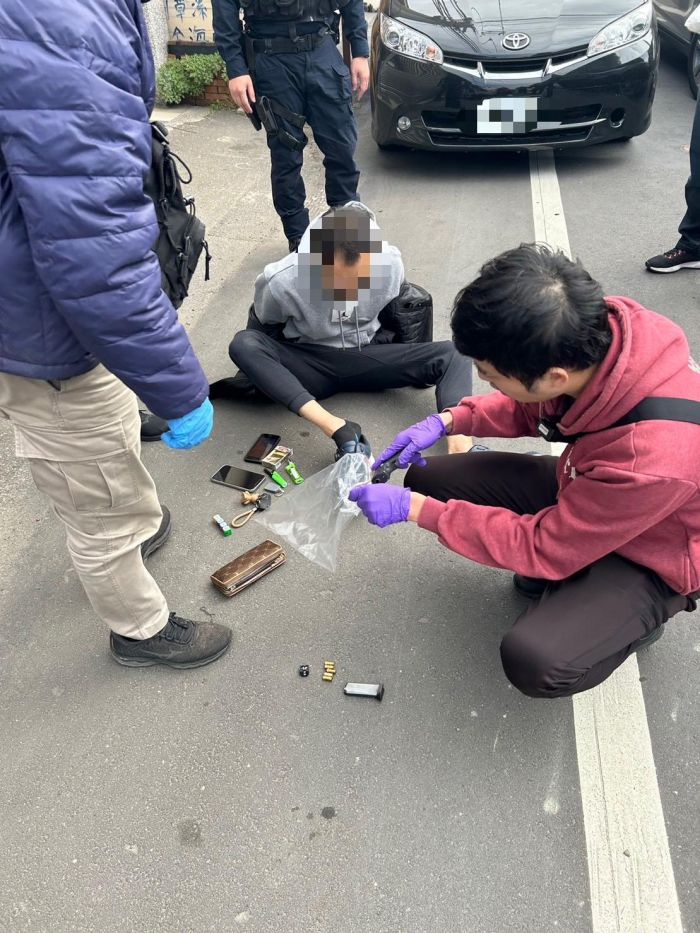 彰警赴桃園追捕毒蟲破獲大批槍毒 縣長王惠美表揚破案有功人員