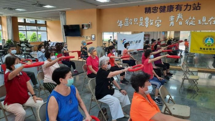 參加健身房訓練  嘉義市75歲奶奶變勇腳