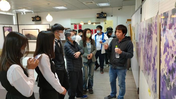 南投〈起·溯〉回校展覽 走出風格游魚自在
